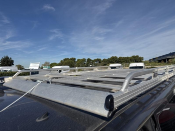 Photo 18 du bon plan FORD Transit Custom Fg VUL 320 L1H1 2.0 EcoBlue 170 Cabine Approfondie Limited occasion à 26989 €