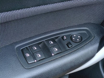 Photo 18 du bon plan BMW Série 1 116i 109ch UrbanChic 5p Euro6d-T occasion à 14900 €