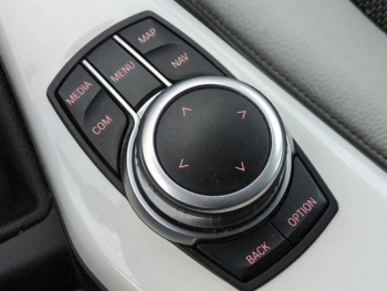 Photo 23 du bon plan BMW Série 1 116i 109ch UrbanChic 5p Euro6d-T occasion à 14900 €