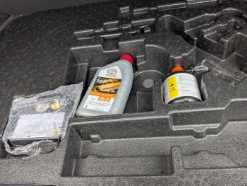 Photo 11 du bon plan TOYOTA C-HR 122h Edition 2WD E-CVT RC18 occasion à 17990 €