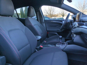 Photo 13 du bon plan FORD Focus 1.0 EcoBoost 125ch ST-Line occasion à 10900 €