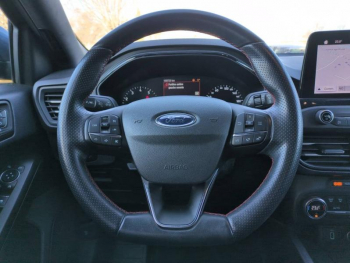 Photo 21 du bon plan FORD Focus 1.0 EcoBoost 125ch ST-Line occasion à 10900 €