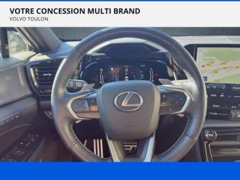 Photo 19 du bon plan LEXUS NX 450h+ F SPORT Executive 4WD MY24 occasion à 48900 €