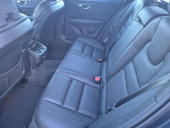 Photo 7 du bon plan VOLVO V60 B4 197ch Ultra Style Dark DCT 7 occasion à 44690 €