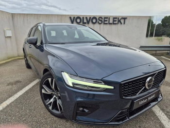 Photo 9 du bon plan VOLVO V60 B4 197ch Ultra Style Dark DCT 7 occasion à 44690 €