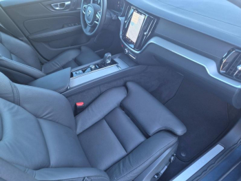 Photo 15 du bon plan VOLVO V60 B4 197ch Ultra Style Dark DCT 7 occasion à 44690 €