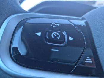 Photo 19 du bon plan VOLVO V60 B4 197ch Ultra Style Dark DCT 7 occasion à 44690 €