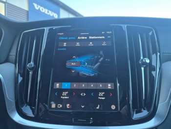 Photo 31 du bon plan VOLVO V60 B4 197ch Ultra Style Dark DCT 7 occasion à 44690 €