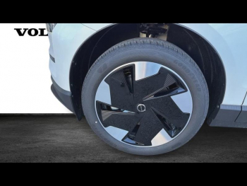 Photo 12 du bon plan VOLVO EX30 Single Extended Range 272ch Plus occasion à 40900 €