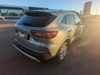 Photo 7 du bon plan FORD Kuga 2.5 Duratec 180ch Hybrid FlexiFuel Titanium Business Powershift occasion à 29990 €