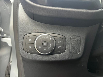 Photo 12 du bon plan FORD Puma 1.0 EcoBoost 125ch S&S mHEV Titanium Powershift occasion à 19790 €