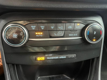 Photo 17 du bon plan FORD Puma 1.0 EcoBoost 125ch S&S mHEV Titanium Powershift occasion à 19790 €