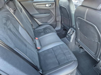 Photo 18 du bon plan VOLVO XC40 T5 Recharge 180 + 82ch R-Design DCT 7 occasion à 31990 €