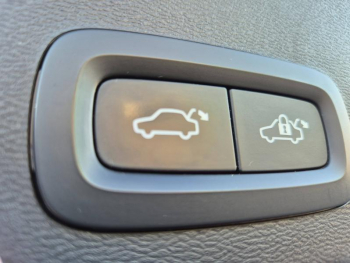 Photo 34 du bon plan VOLVO XC40 T5 Recharge 180 + 82ch R-Design DCT 7 occasion à 31990 €