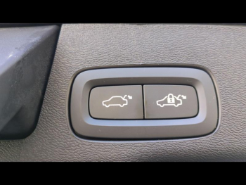 Photo 13 du bon plan VOLVO XC60 T6 Hybride Rechargeable 253 + 145ch Plus Style Chrome Geartronic 8 AWD occasion à 52900 €