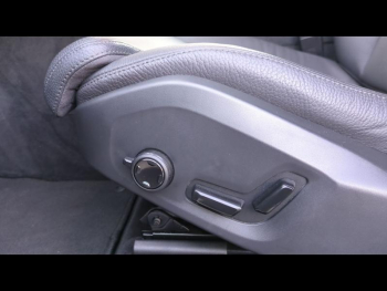 Photo 25 du bon plan VOLVO XC60 T6 Hybride Rechargeable 253 + 145ch Plus Style Chrome Geartronic 8 AWD occasion à 52900 €