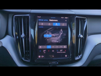 Photo 32 du bon plan VOLVO XC60 T6 Hybride Rechargeable 253 + 145ch Plus Style Chrome Geartronic 8 AWD occasion à 52900 €