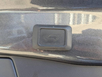 Photo 13 du bon plan TOYOTA RAV4 Hybride Rechargeable 306ch Collection AWD occasion à 34990 €