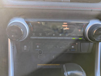 Photo 24 du bon plan TOYOTA RAV4 Hybride Rechargeable 306ch Collection AWD occasion à 34990 €