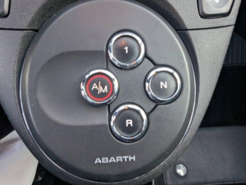 Photo 19 du bon plan ABARTH 500 1.4 Turbo T-Jet 160ch 595 Competizione BVA occasion à 13950 €