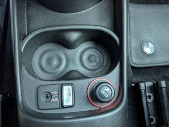 Photo 20 du bon plan ABARTH 500 1.4 Turbo T-Jet 160ch 595 Competizione BVA occasion à 13950 €