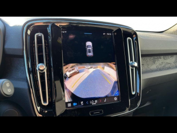 Photo 13 du bon plan VOLVO XC40 Recharge 238ch Essential occasion à 38400 €