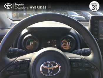 Photo 13 du bon plan TOYOTA Yaris 116h Design 5p MY22 occasion à 20980 €