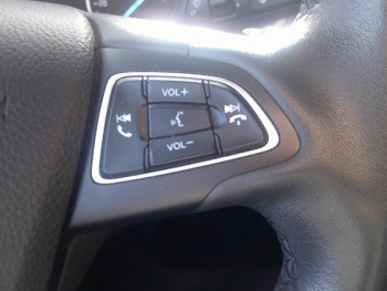 Photo 16 du bon plan FORD EcoSport 1.0 EcoBoost 125ch Titanium occasion à 15900 €