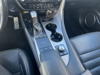 Photo 29 du bon plan LEXUS RX 450h 4WD F SPORT Executive Pano occasion à 35980 €