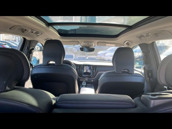 Photo 8 du bon plan VOLVO XC60 T6 AWD 253 + 145ch Utimate Style Dark Geartronic occasion à 39900 €