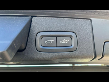 Photo 9 du bon plan VOLVO XC60 T6 AWD 253 + 145ch Utimate Style Dark Geartronic occasion à 39900 €