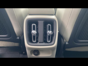 Photo 13 du bon plan VOLVO XC40 B3 163ch Ultra DCT 7 occasion à 45900 €
