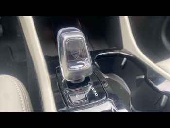 Photo 16 du bon plan VOLVO XC40 B3 163ch Ultra DCT 7 occasion à 45900 €