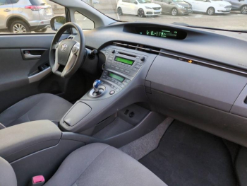 Photo 14 du bon plan TOYOTA Prius 136h Active occasion à 9990 €