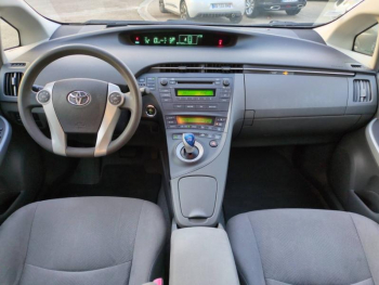 Photo 19 du bon plan TOYOTA Prius 136h Active occasion à 9990 €