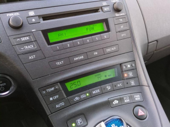 Photo 23 du bon plan TOYOTA Prius 136h Active occasion à 9990 €