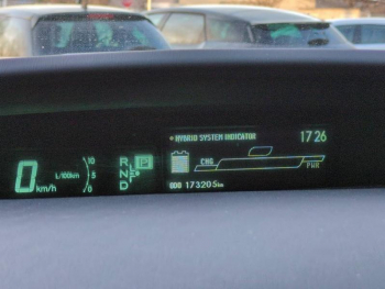 Photo 24 du bon plan TOYOTA Prius 136h Active occasion à 9990 €