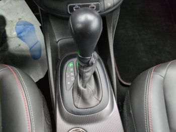 Photo 11 du bon plan FIAT 500X 1.3 FireFly Turbo T4 150ch Ballon Or DCT occasion à 14990 €