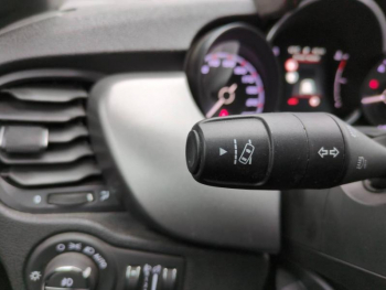 Photo 13 du bon plan FIAT 500X 1.3 FireFly Turbo T4 150ch Ballon Or DCT occasion à 14990 €