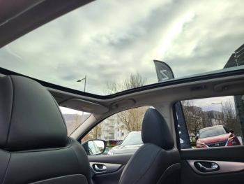 Photo 22 du bon plan NISSAN Qashqai 1.3 DIG-T 140ch Tekna occasion à 16490 €