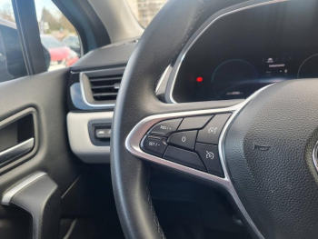 Photo 13 du bon plan RENAULT Captur 1.6 E-Tech hybride rechargeable 160ch Intens -21 occasion à 17990 €