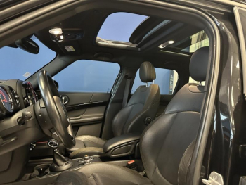 Photo 20 du bon plan MINI Countryman Cooper SE 136ch + 88ch Longstone ALL4 BVA6 7cv occasion à 23680 €