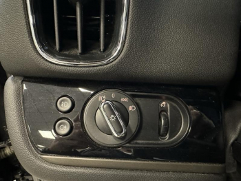 Photo 22 du bon plan MINI Countryman Cooper SE 136ch + 88ch Longstone ALL4 BVA6 7cv occasion à 23680 €