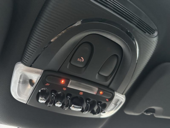 Photo 33 du bon plan MINI Countryman Cooper SE 136ch + 88ch Longstone ALL4 BVA6 7cv occasion à 23680 €