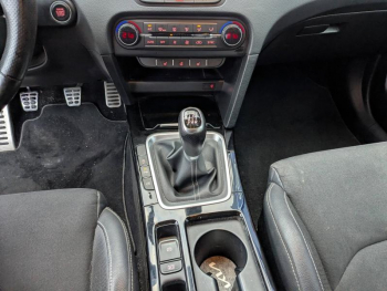 Photo 15 du bon plan KIA Ceed 1.0 T-GDI 120ch GT Line Premium occasion à 17990 €