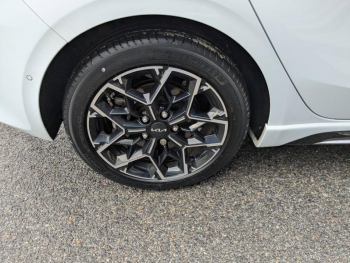 Photo 26 du bon plan KIA Ceed 1.0 T-GDI 120ch GT Line Premium occasion à 17990 €