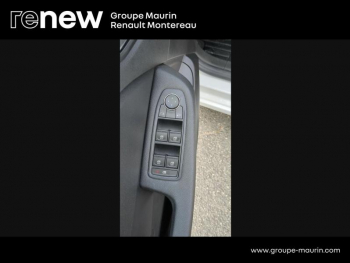 Photo 18 du bon plan RENAULT Clio 1.0 TCe 100ch Evolution GPL occasion à 13790 €