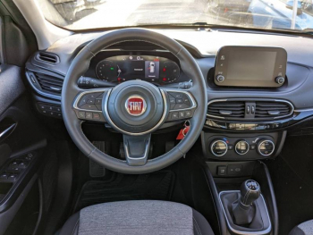 Photo 8 du bon plan FIAT Tipo 1.0 FireFly Turbo 100ch S/S Cross occasion à 14480 €