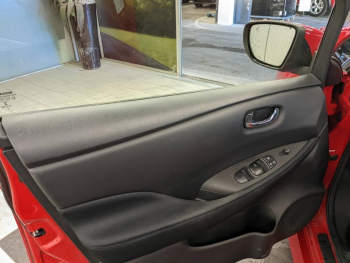 Photo 10 du bon plan NISSAN Leaf 150ch 40kWh Acenta 21 occasion à 14990 €