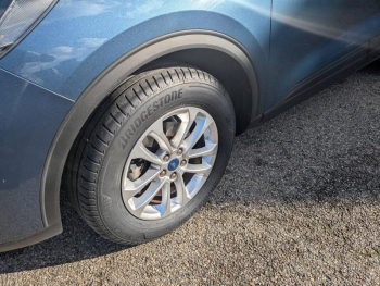 Photo 6 du bon plan FORD Kuga 2.5 Duratec 190ch FHEV E85 Titanium BVA occasion à 25990 €